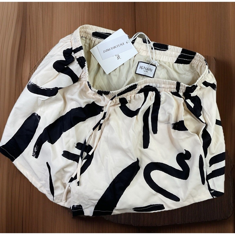 Runaway The Label‎ Luisa Shorts York Sand Abstract Print Drawstring Womens L NWT